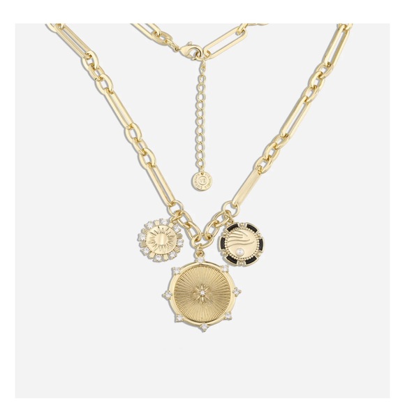 💕 14kt gold plated, crystal, three charm necklace. - Picture 3 of 3